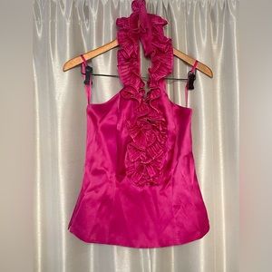 Beautiful satin ruffled halter in fuchsia pink perfect for Valentine’s Day💖